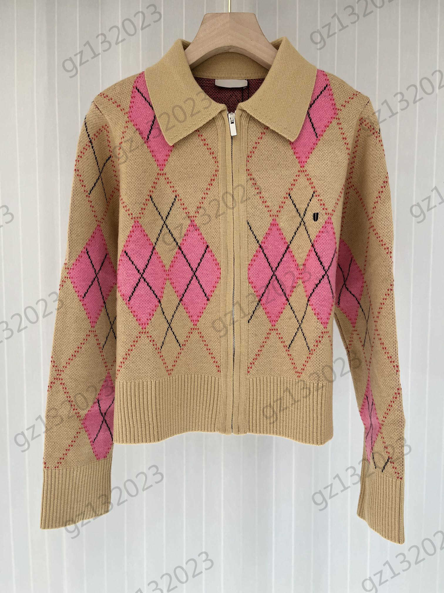 

Womens Sweaters Color Contrast Plaid Print Decoration Lapel Knitted Cardigan Zipper Open Long Sleeves Warm Joker Knitwear Spring Autumn Women Apparel