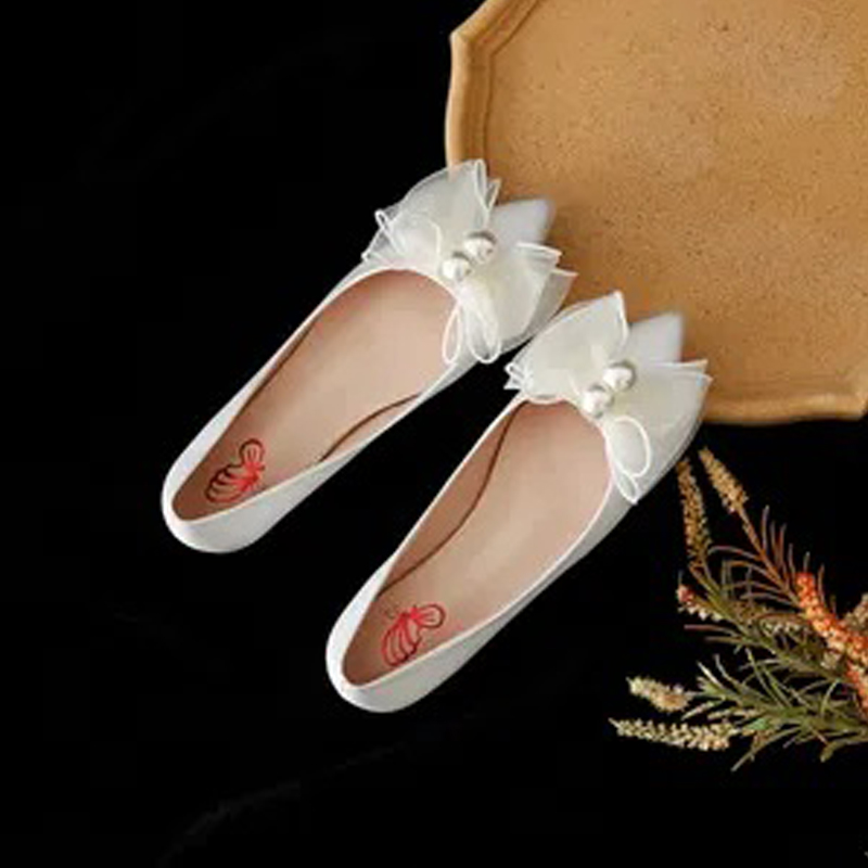 Chaussures de sandales de sandales de marque de luxe pour femmes talons de fond blanc classiques plus taille