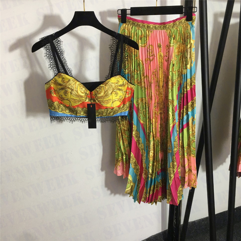 

Vintage Pattern Lace Tops Pleated Dress Suits For Women Designer Lady Sexy Sling Bustier Leggings Two Piece Sets, Tops leggings sets