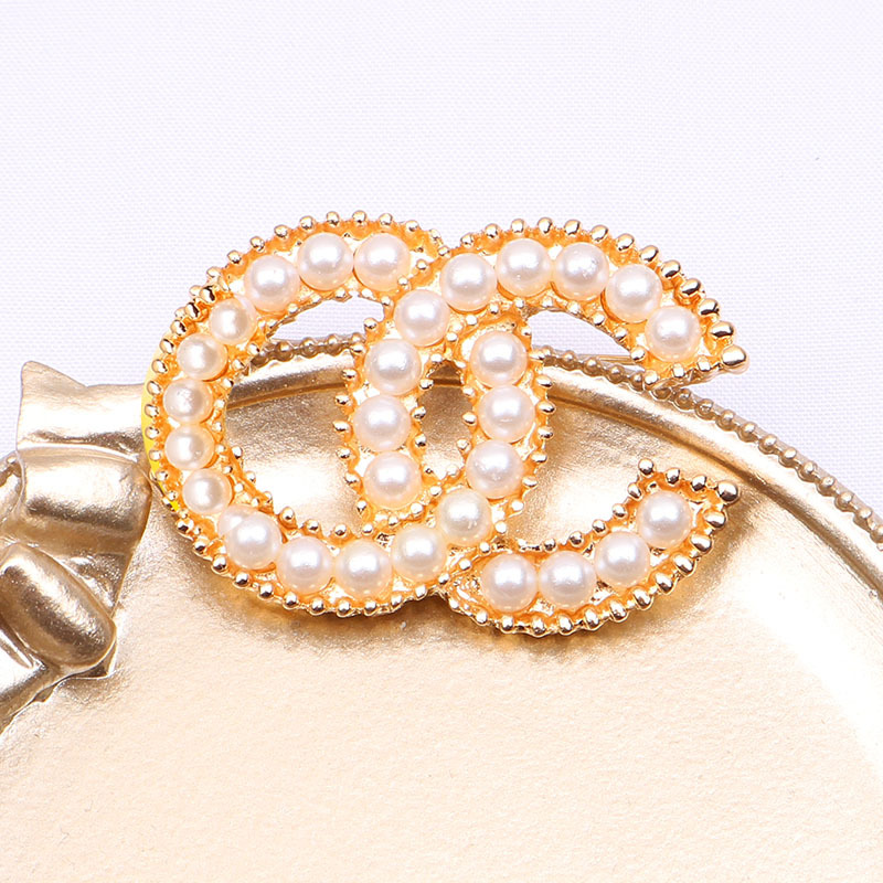 

Wholesale Brooches Brand Designer Double Letter Gold Silver Brooch Famous Women Pearl Rhinestone Crystal Brooch Suit Laple Pin Fashion Jewelry Accessories