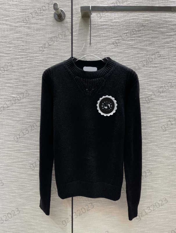 

Womens Sweaters Letter Digital Logo Embroidery Classic Crew Neck Pullover Knitted Sweater Wool Yarn Fabric Soft Warm Knitwear Casual Brand Women Clothes 1980