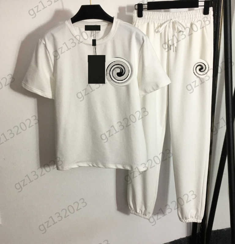

Two Piece Sets Womens Two Pieces Pants Chest Logo Decorative Crew Neck Short Sleeve Pullover Shirt Elastic Waist Casual Trousers Fashion sports Women Clothing 1970