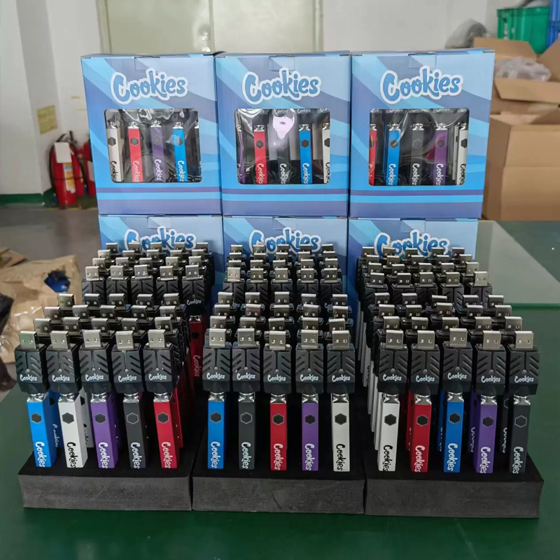 

Square Design Vape Pen Battery 500mAh Preheat Variable Voltage VV Batteries Vaporizer 20 Pcs A Display Box for 510 Thick Oil Cartridges, Multi