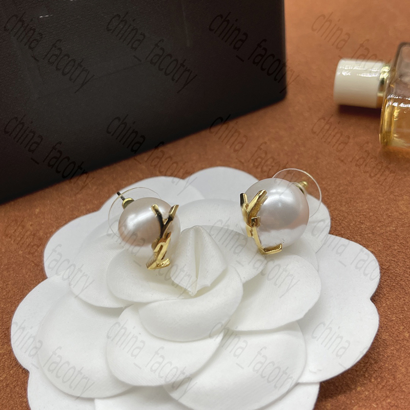 

New Women Ear Studs Designer Jewelry Letters Pearl Earing Fashion Grace Stud