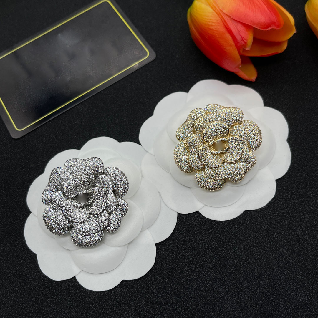 

Trendy Design rhinestones Brooches for Women Camellia Pins Party Jewelry