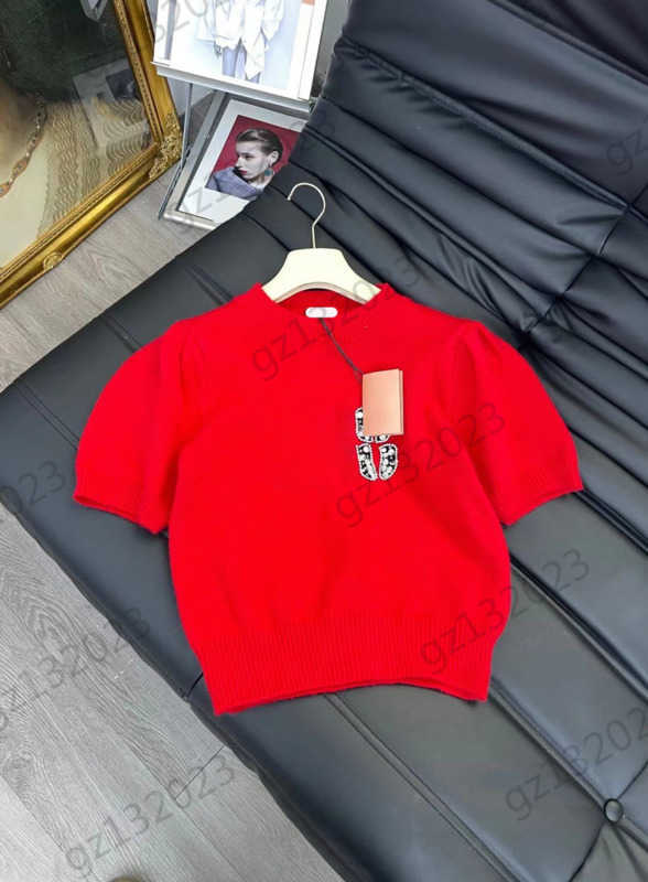 

Womens Sweaters Hot Drill Patch Letter Logo Short Slim Knitted Sweater Round Neck Bubble Short Sleeve Design Fashion Knitwear Women Clothes 3 Colors 1970