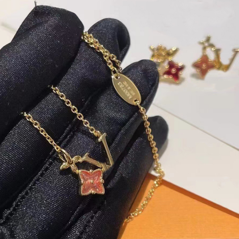 

Never Fade Designers Necklace Earrings Pendant Necklaces Luxury Clover Love Diamond Copper Fashion Brand Womens Crystal Necklaces Wedding Party Jewerlry Gift, Pink