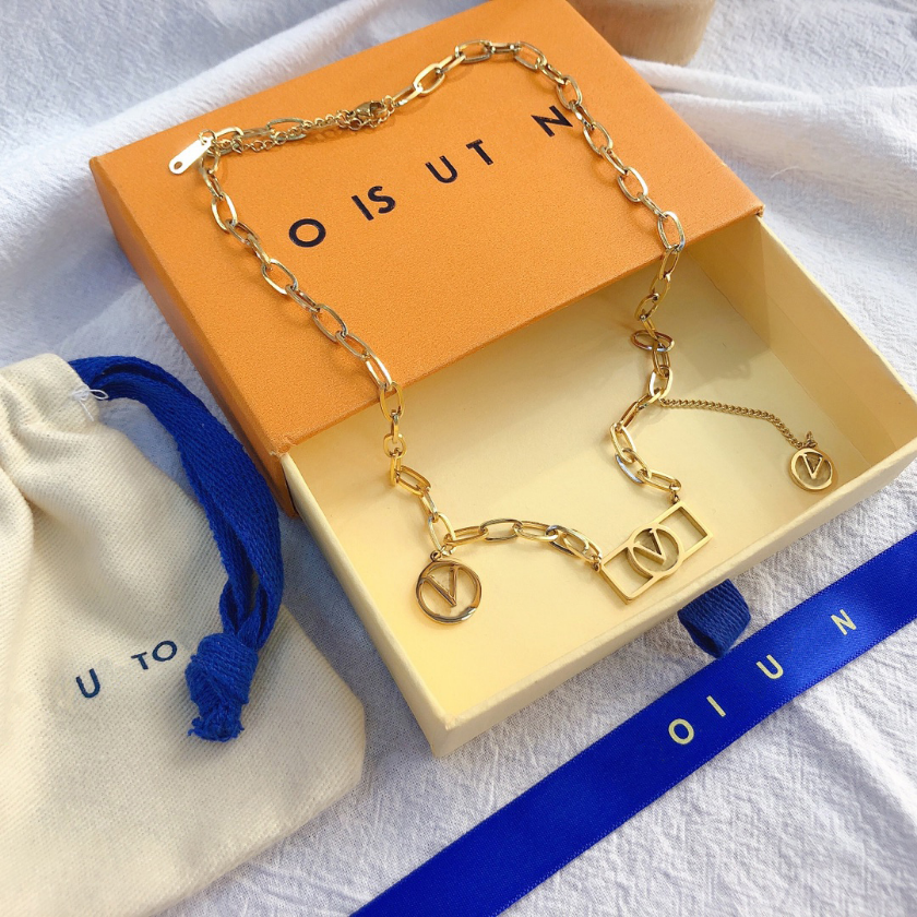 

Designer Jewelry Necklaces for Women Luxury Fashion Style Accessories Exquisite Womens Gifts 18k Gold Plated Hot International Brand Christmas Halloween