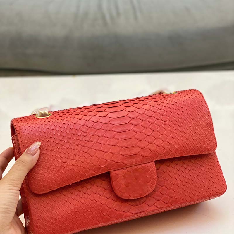 

Designer bag South African python print wallet styl contrast diagonal bags women high end luxury Xiaoxiang classic fashion bag light carry lady exclusive Artwork, Black