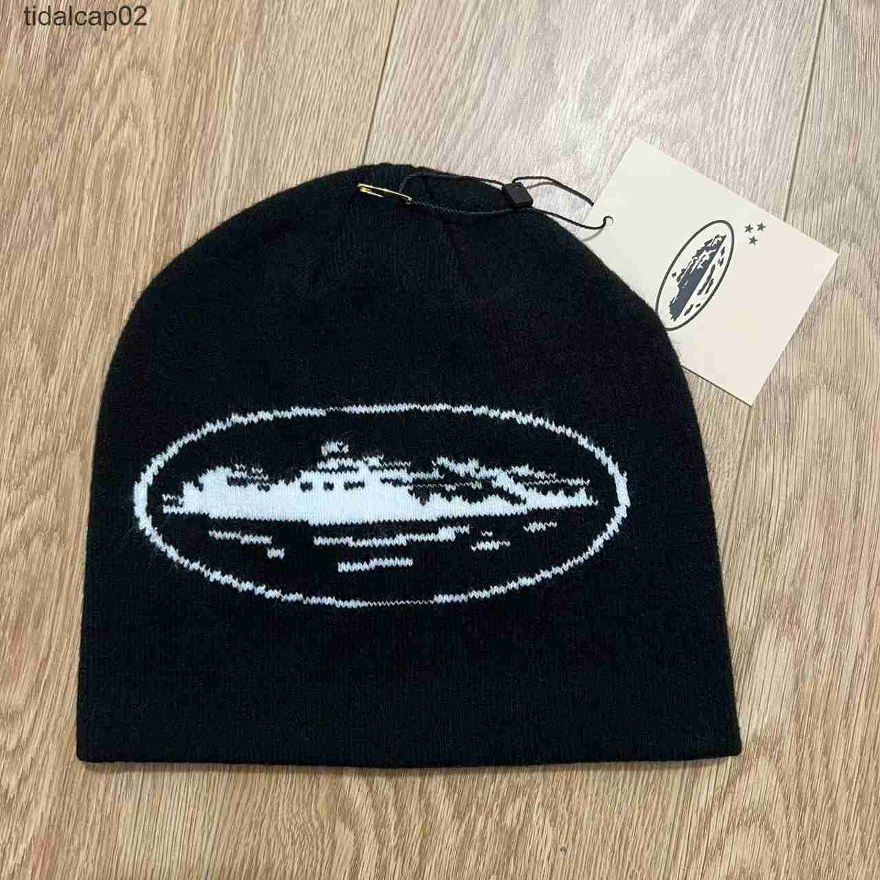 

Cortei Fashion Hip Hop Skateboarding Cold Hat Casual Versatile Men's and Women's Dome Hats Winter, Black red