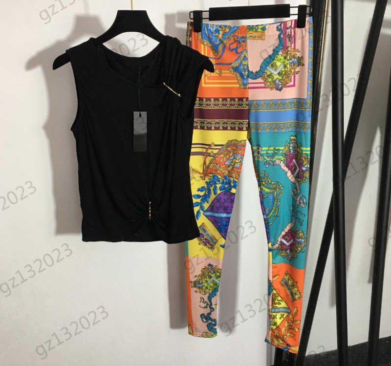 

Womens Tracksuit Metal Pin Embellished Sleeveless Hollowed Out Pullover Vest Colorful Printed Leggings Designer Women Clothing 2 Colors 1970