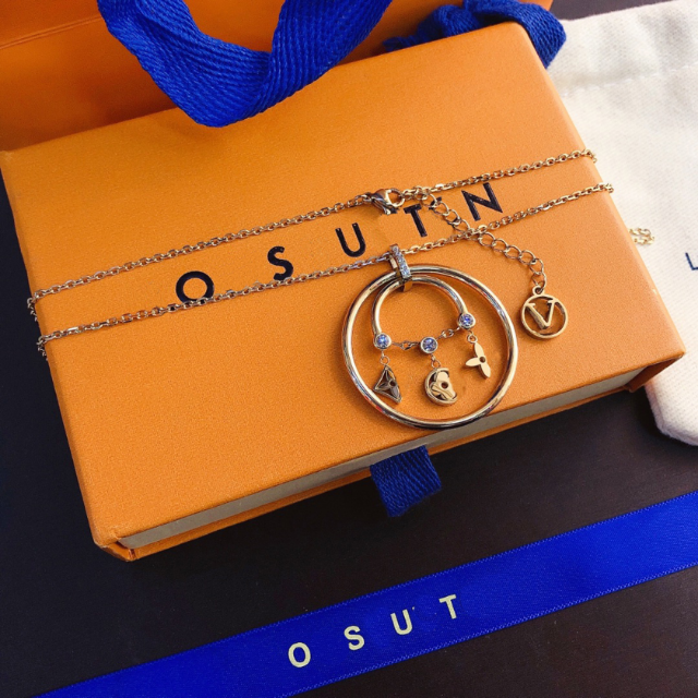 

Fashion Style Design Necklaces Charm Pendant Necklaces Popular Designer Jewelry Accessories Luxury International Brand Selected Women Gift Party Travel