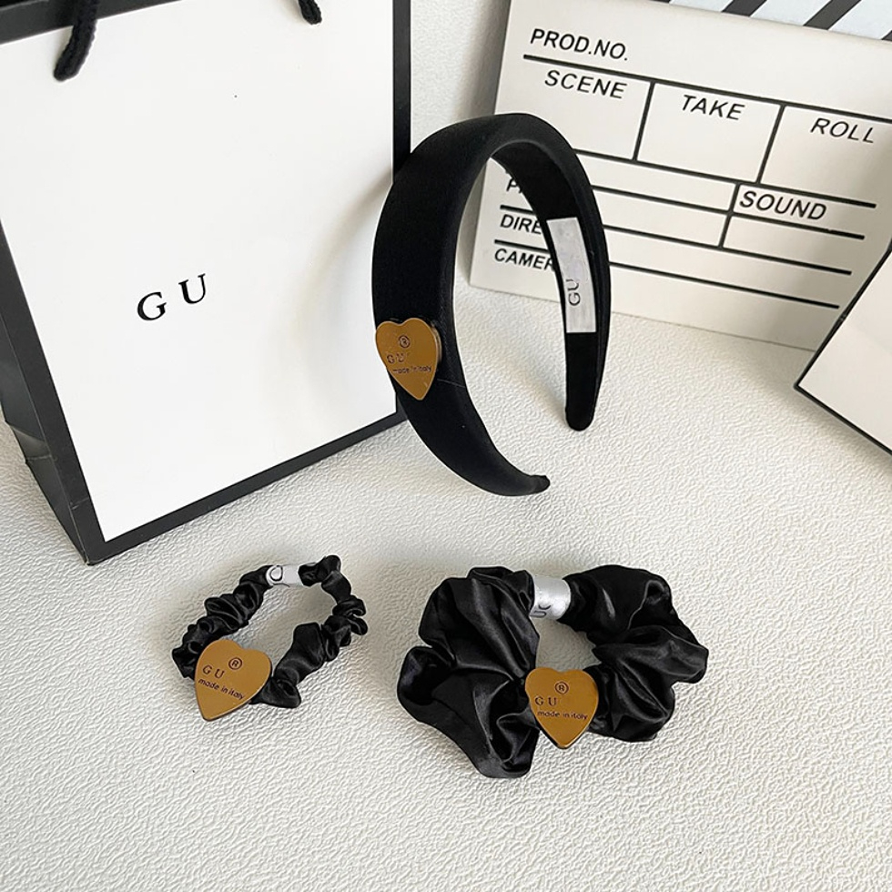 

Luxury Brand Designer Love Couple Sponge Fashion Classic Headband for Womens Korea New Wide Hair Hoop Sport Turban Headwrap Women's Hair Accessories, Small