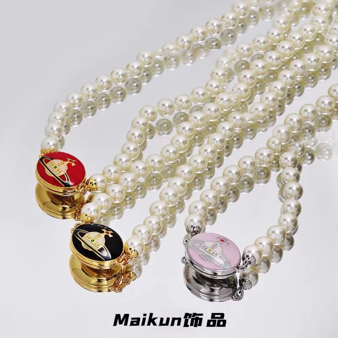 

Designer vivian westwood Chain bracelet Queen Mother's style ceramic pearl Saturn necklace punk cool