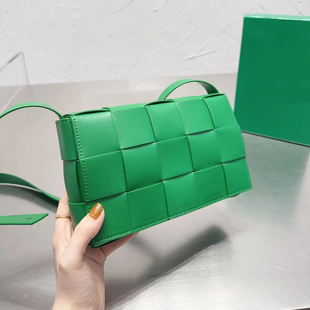 

Classic Luxurys Designer Bags Womens Braided Handbag Crossbody Bag Shoulder Lady Wallet Simple Versatile Metal Letter Leather Solid Leather Postman Handbags, #b8