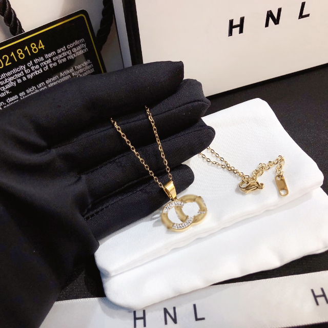 

Womens Exclusive High-end Design Necklaces Luxury Designer Gold-plated Necklace Selected Quality Jewelry Long Chain Fine Gift For Women Couples Family