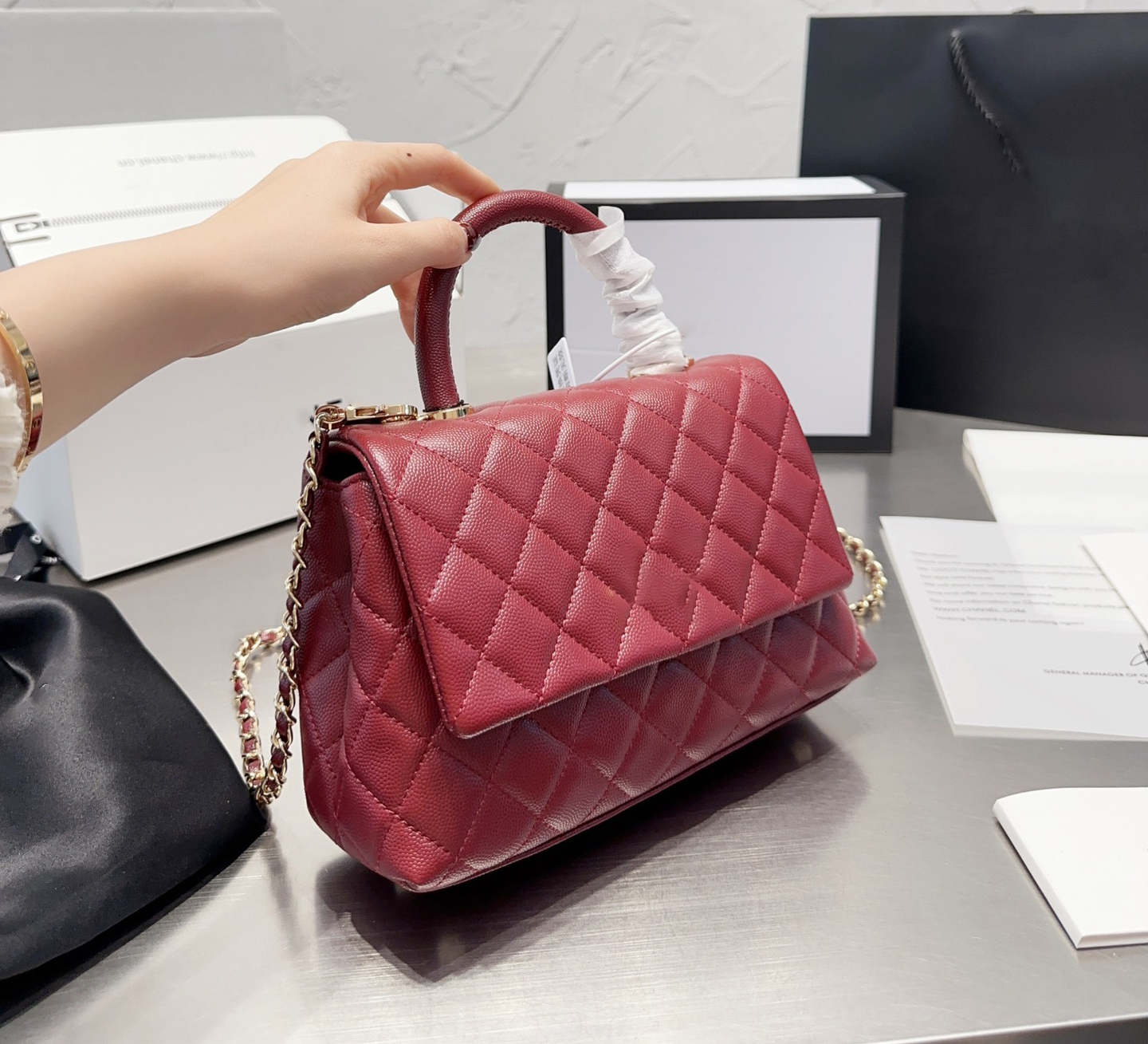 

Luxury tote purse Shoulder bag Brand handbag message bags Genuine Leather Crossbody Cattlehide Original Quality Womens Coco Handle Gold Chain RED, White