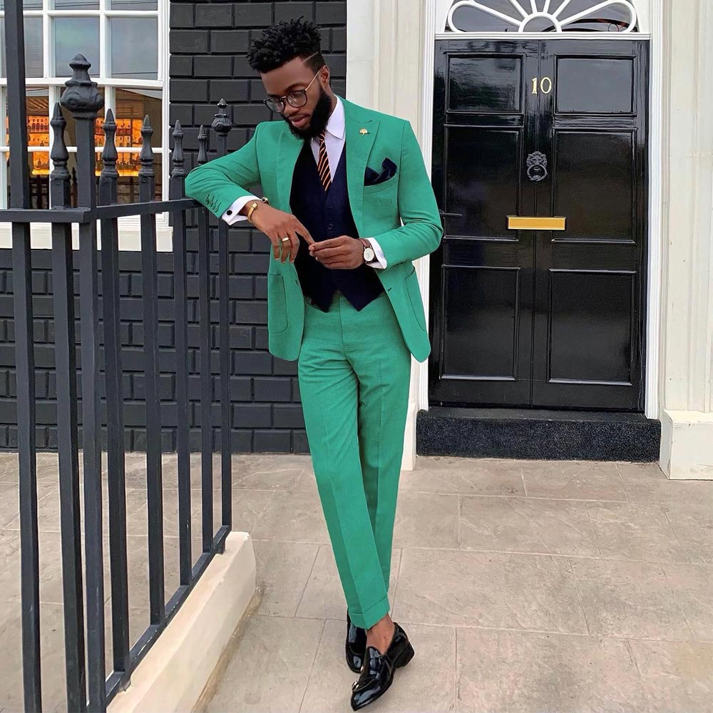 

Green Groomsmen Wedding Tuxedos Slim Fit Mens Suits 3 Pieces Sets Blazers Peaked Lapel Formal Suit With Jacket Vest And Pants, Brown