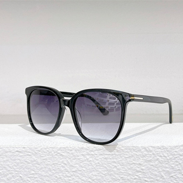 

Sunglasses For Men and Women Summer 972 Style Anti-Ultraviolet Retro Plate Full Frame Glasses Random Box