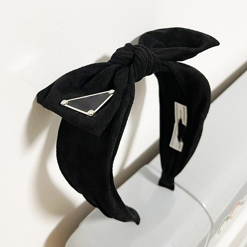 

French Autumn Winter Warm Hair Hoop Fashion Designer Sweet Plush Bowknot Headband Simple Design Black Wide Border Hairpin Romantic Woman Hair Jewelry, Customize