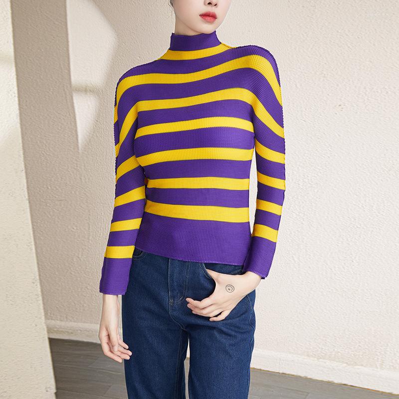 

Women's T Shirts Striped Print Miyake Pleated Lightweight Long-sleeved Outwear Top 2022 Autumn Fashion T-shirt For Women  Tops, Yellow