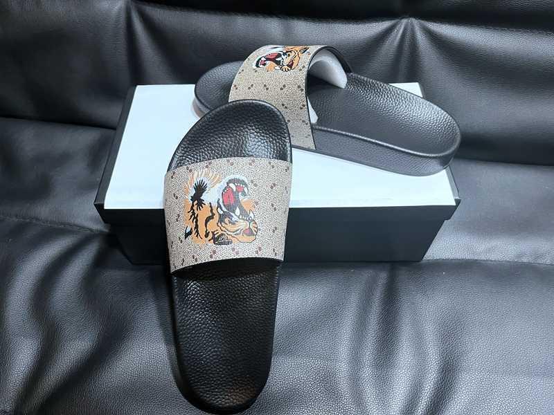 

Mens Designers Slides Womens Slippers Fashion Luxurys Floral Slipper Leather Rubber Red Flats Sandals Summer Beach Shoes Loafers Gear Bottoms, 11