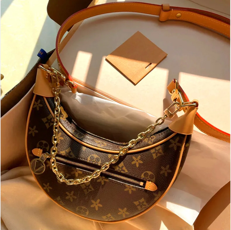 

Women Designer Bags Half Moon Handbag Shoulder Luxury Purses Vintage Monograms Chain Underarm Baguette Bag Printed Horn Shape Crossbody Crescent Bag M81098, Old flower with brown
