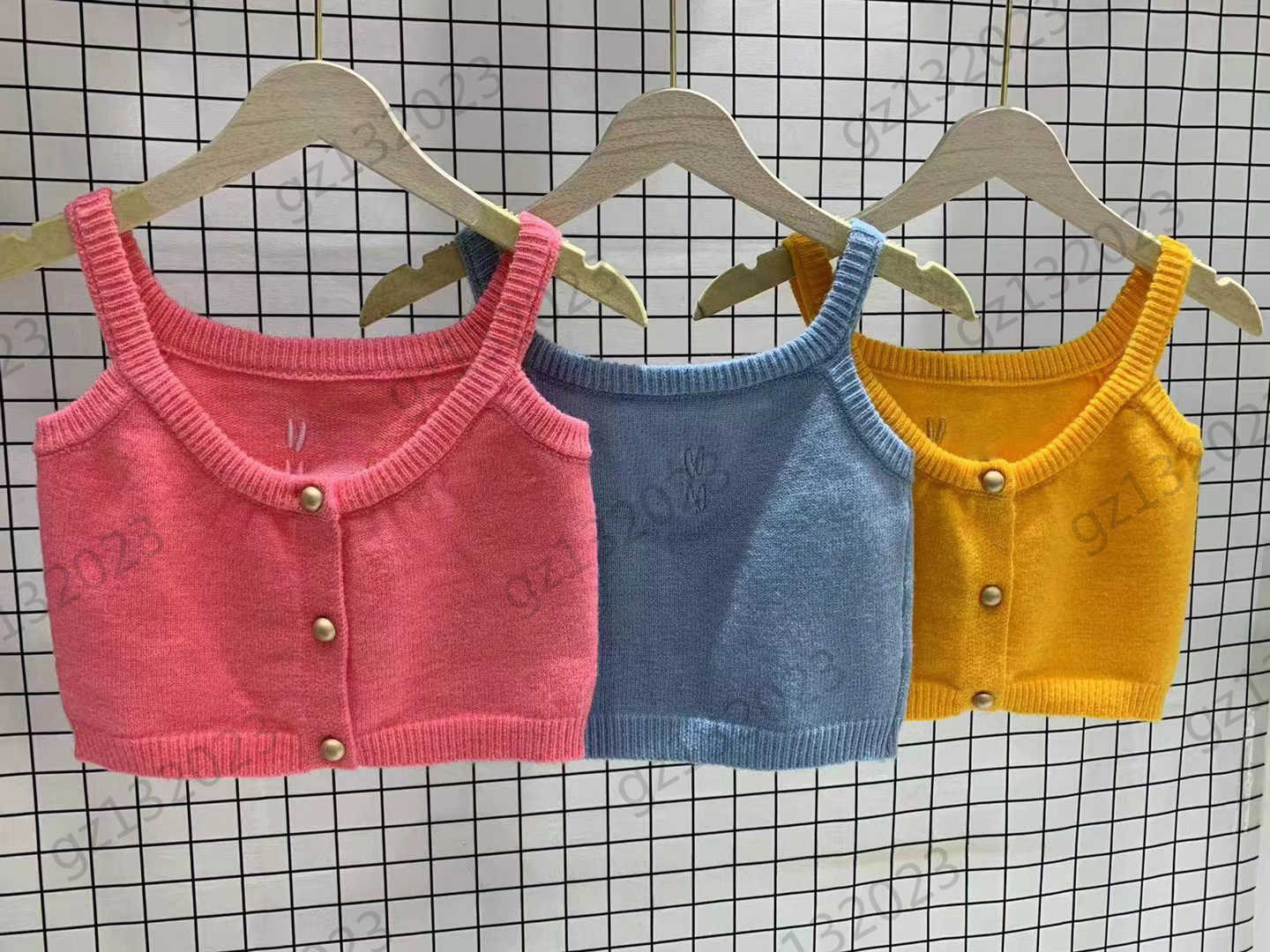 

Womens Tanks Camis Letter Embroidery Button Sleeveless Knit Vest Threaded Edge Tight Halter Vests Tee Fashion Designer Women Clothes 3 Colors, 16