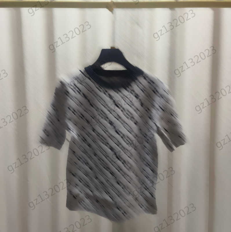 

Womens Sweaters Logo Jacquard Matching Color Round Neck Short Knitted Sweater Comfortable Stretch Fabric Short Sleeves Knitwear Women Apparel 1970