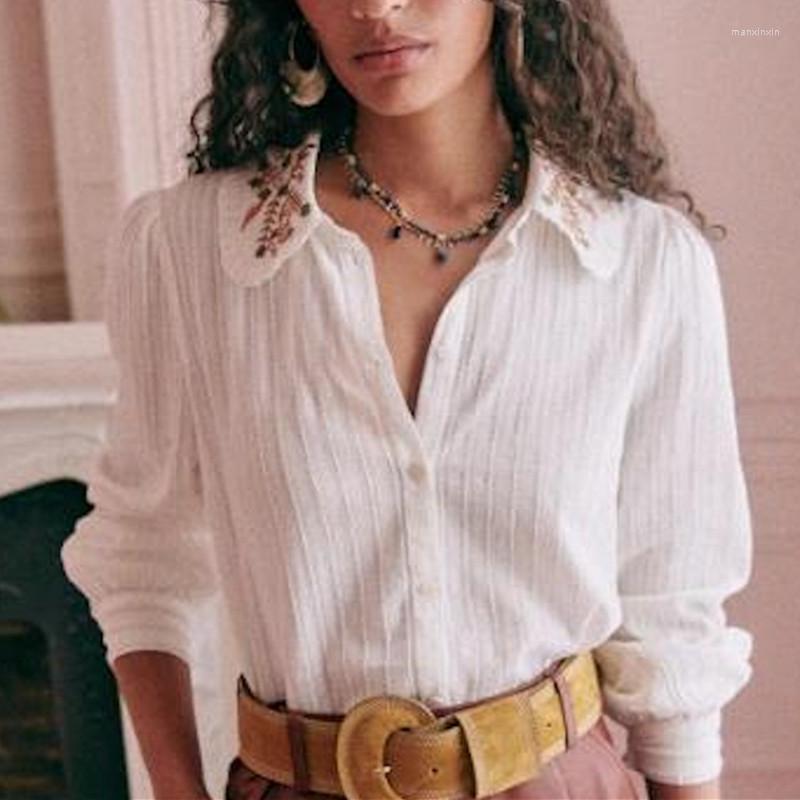 

Women' Blouses White Women Single Breasted Shirt Turn-down Collar Embroidery Floral Retro Long Sleeve Ladies Blouse Top 2022 Spring