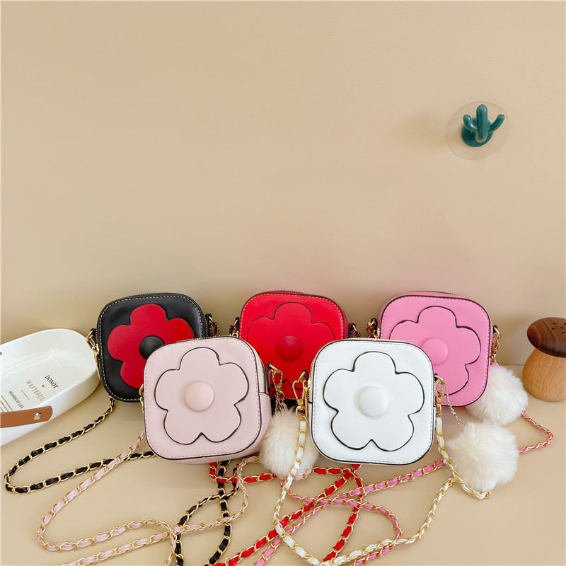 

Chain Handbags for Kids Girls Trend Mini Shoulder Bag Ladies Crossbody Bags Sweet Floral PU Leather Messenger Bag, Light pink