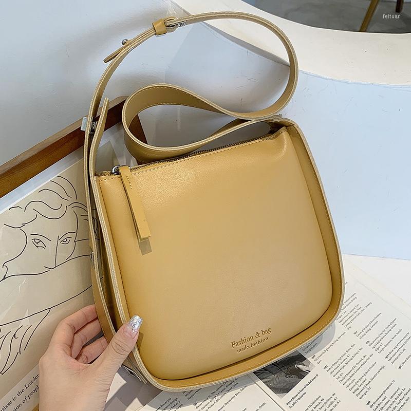 

Evening Bags Small Leather Square Shoulder For Women Pure Color Messenger Bag Ladies Trending Designer Handbags Retro Wild Crossbody, Black