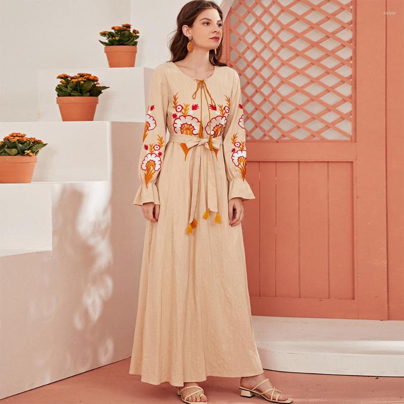 

Ethnic Clothing FridayIn 2022 Autumn Women Muslim Clothes Fashion Hedging Embroidery Lace-up Stitch Long-sleeved Apricot Arabic Dress
