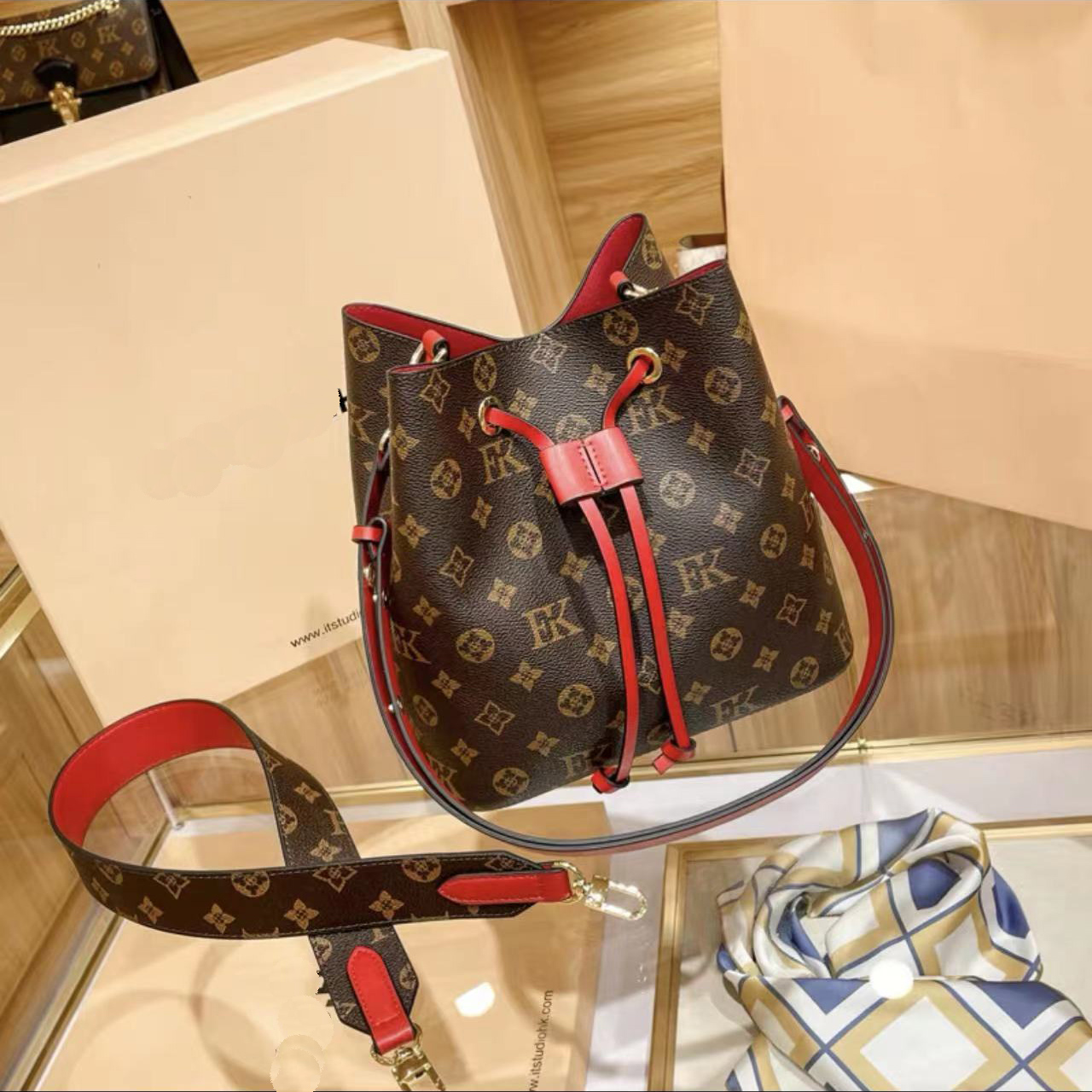 

designer bags Lady Bags Girl bucket bag Young Backpack Fashion Neo noe Shoulders-bag Lady Mini Crossbody bags Woman Brand Handbag Classic Totes designer Round Bag, C 1