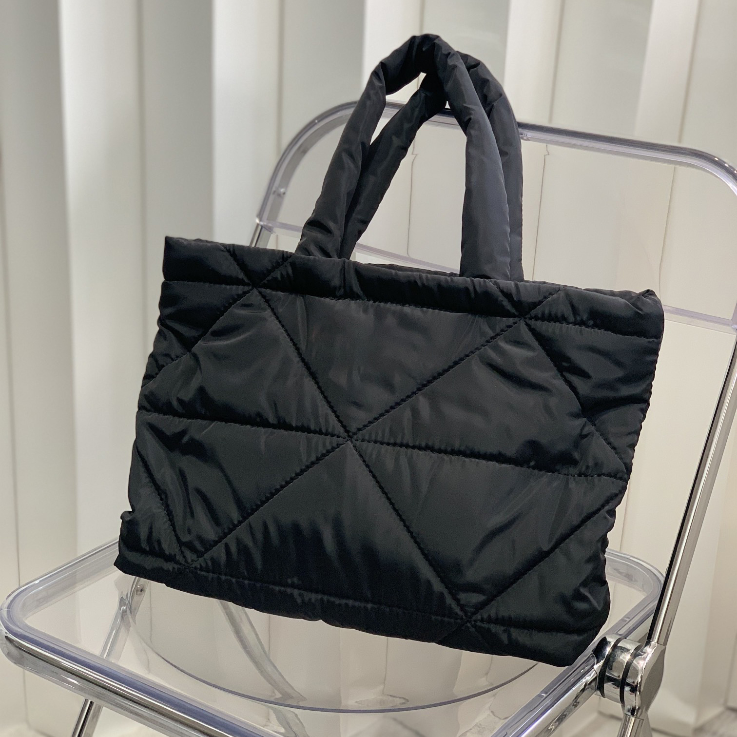 

5A Designer Bag Famous Brand Classic Triangle Label Diamond Lattice Nylon Handbag Large Capacity Shopping Tote, Black