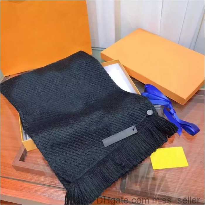 

2022 Wool Scarves Winter Luxury Cashmere Scarf Men Women High End Designer Classic Oversized Big Letter pattern Pashmina shawl neckerchiefs missseller