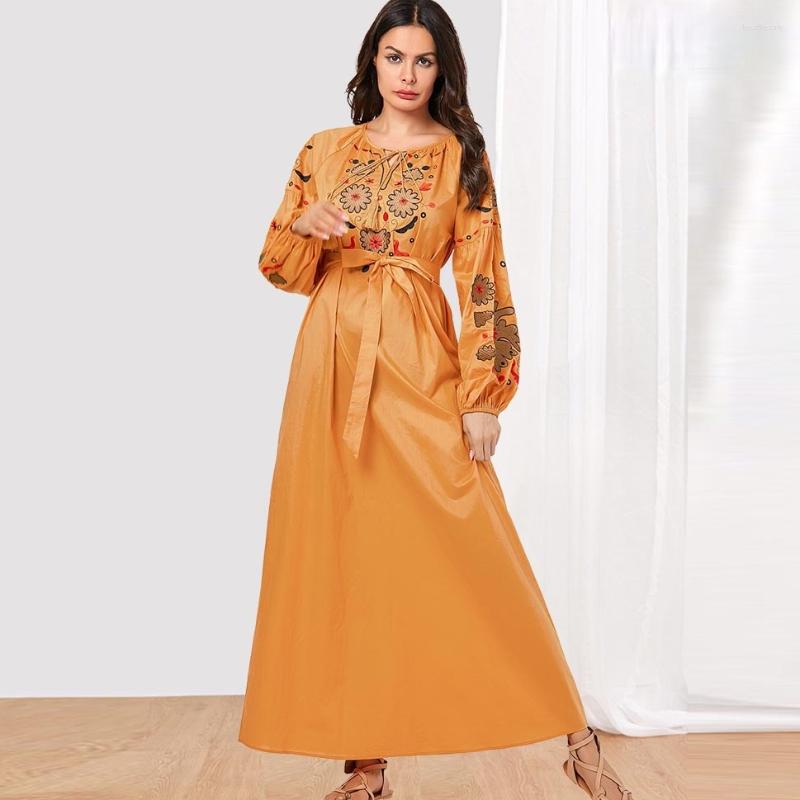

Ethnic Clothing Muslim Stylish And Comfortable Arab Dress With Large Size Yellow Embroidered Long Sleeves Round Neck Robe