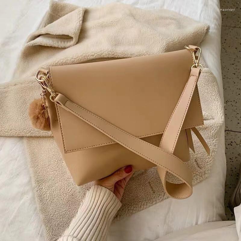 

Evening Bags Shoulder Bag Female Designer Women Crossbody Handbag Retro Soft PU Leather Simple Fashion 2022 Zipper Solid Color, Black