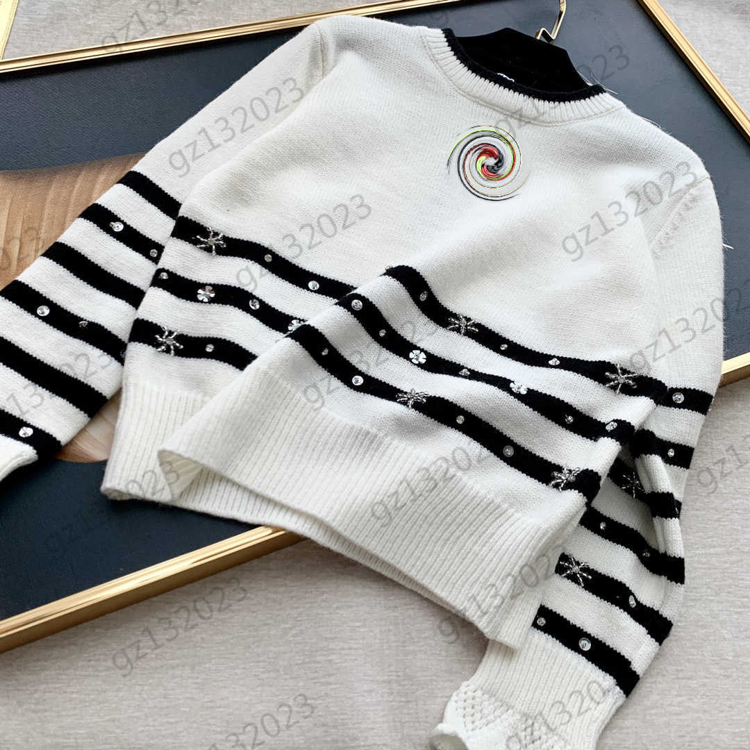 

Womens Sweater Sequin Logo Embroidery Round Neck Pullover Knitted Sweaters Butterfly Sleeve Fashion Warm Knitwear Brand Designer Sweater Women