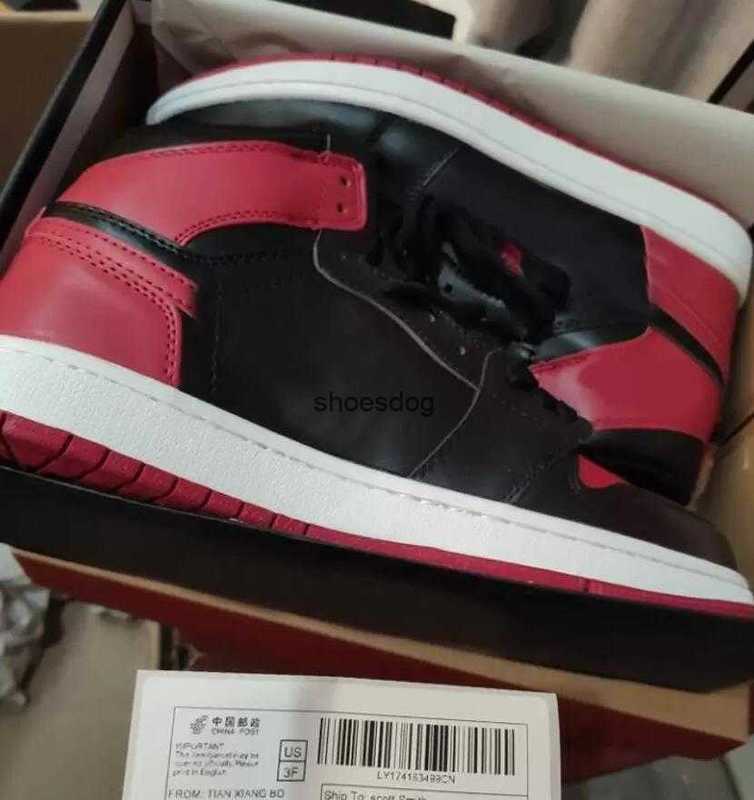 

Shoes Running 1 high OG shoes 1s Heritage University Blue royal patent bred Atmosphere dark mocha Brotherhood shadow UNC twist men women, Champagne