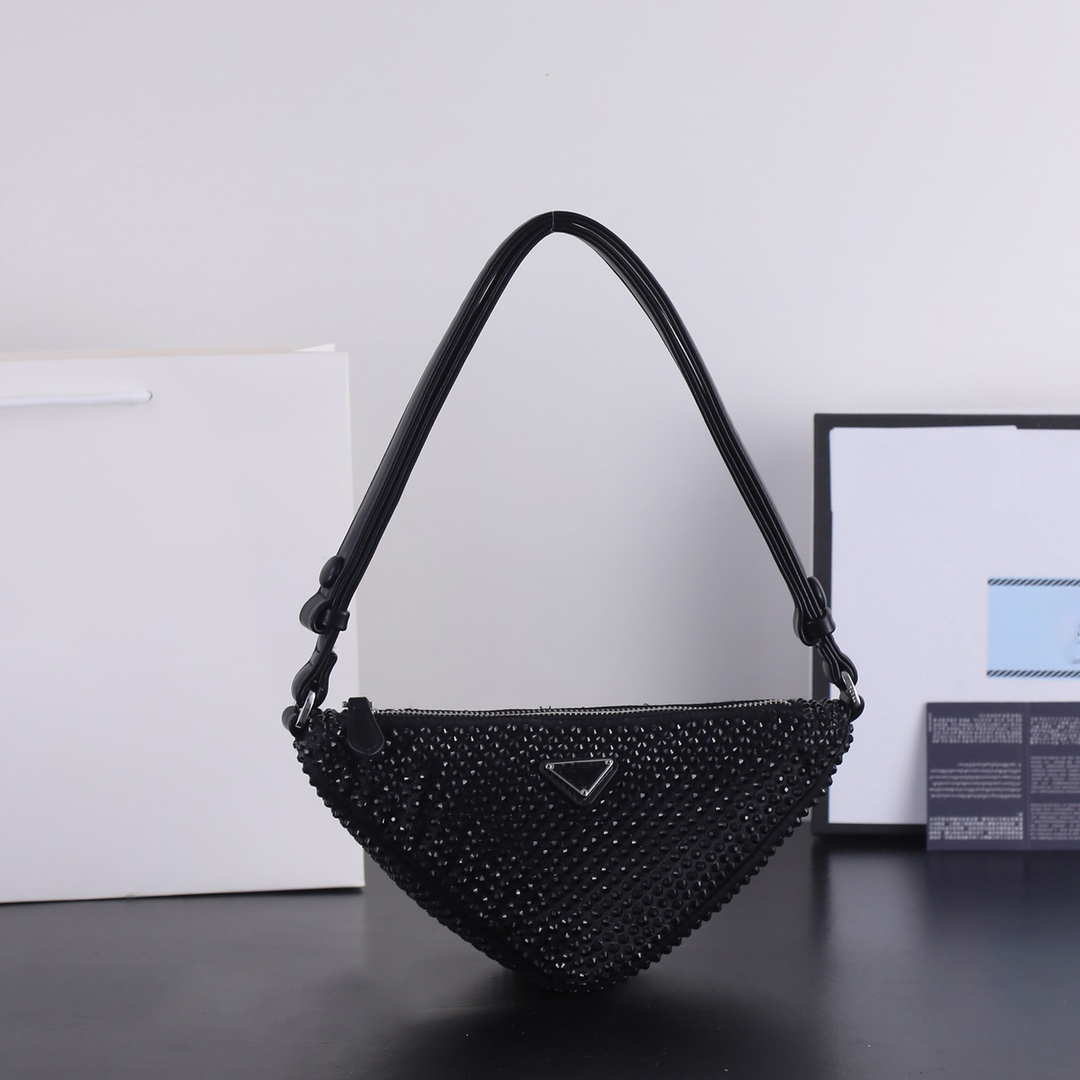 

Fashion Underarm bag Large Capacity zipper purse Luxury Designer Bag Women Handbag with Drill Tote Triangle Design brand Winter New Diamond Crossbody bags, Green
