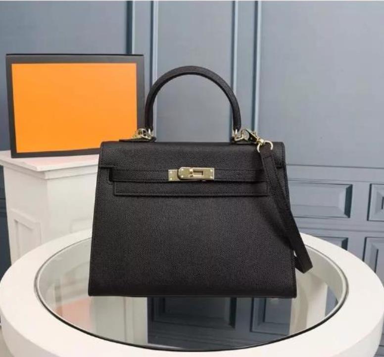 2022 Mode le sac fourre-tout dame célèbre designer pratique grande capacité sacs à main unis femmes grande bandoulière décontractée sac sous les