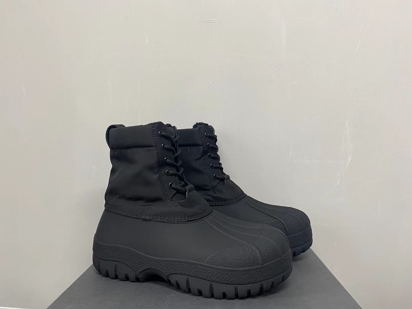 

Handmade Exclusive luxuy Warm Plush Fur Inner Vulcanized Boots Winter Shell Toe Waterproof Botas