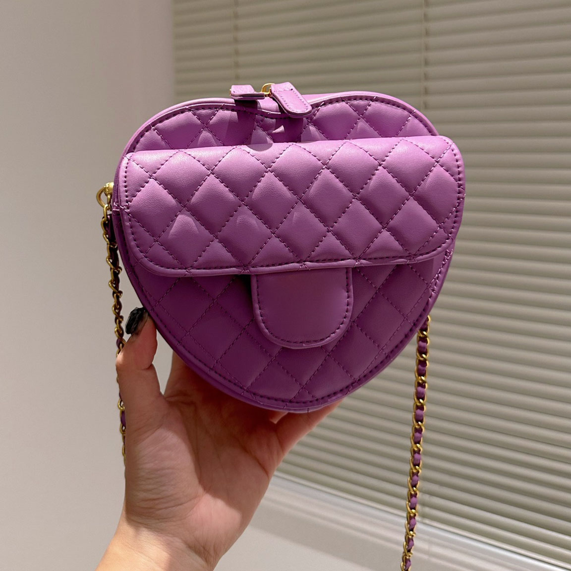 

Womens Mini Love Heart Designer Bags Lambskin Classic Diamond Quilted Metal Hardware Leather Chain Shoulder Crossbody Wallets Lady Handbags With Coins Pouch 16CM, Box