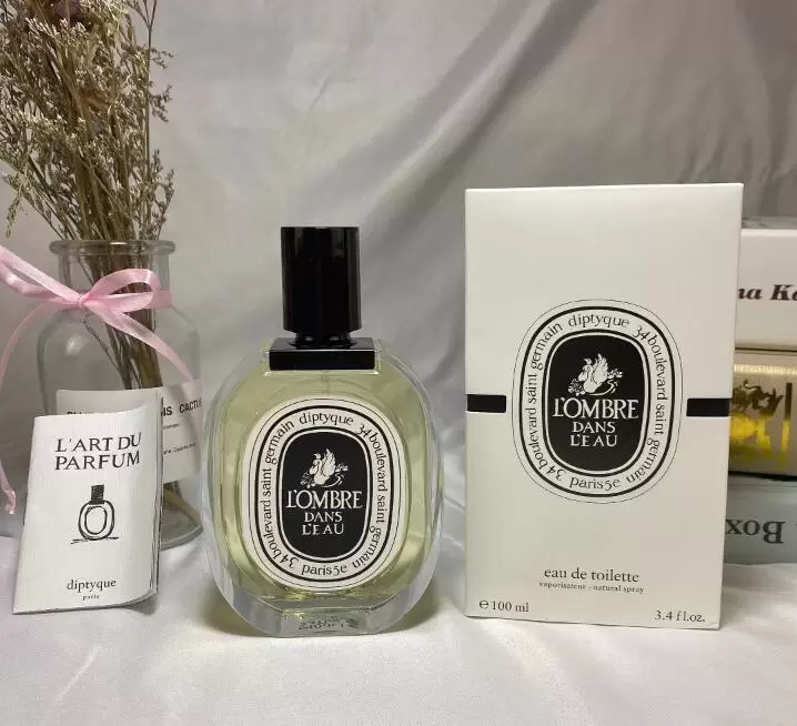 

Lasting flowers fruits wood natural fragrance women's perfume spray