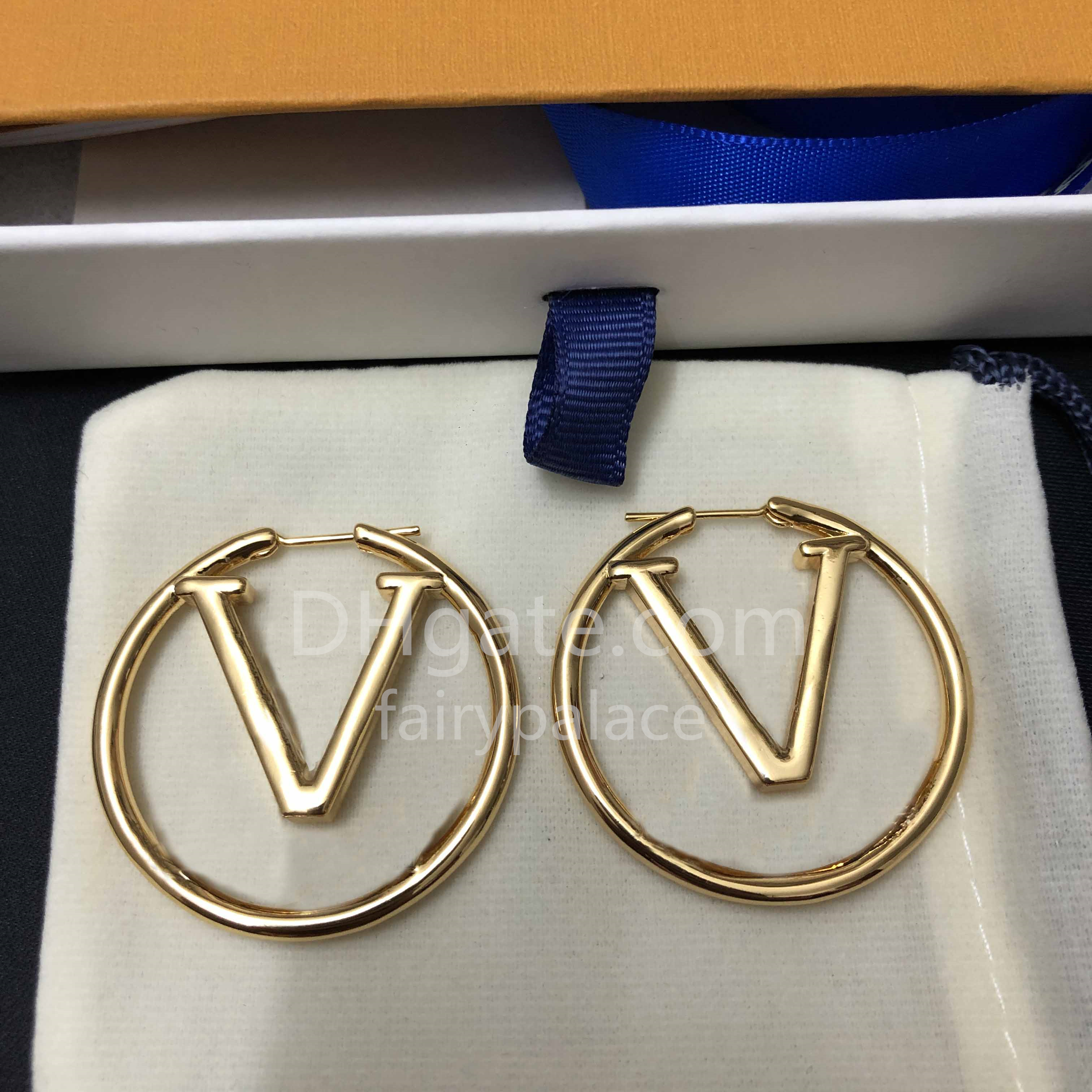 

2023 New high-quality gold hoop earrings for lady Women Party Wedding Lovers gift engagement Jewelry Bride