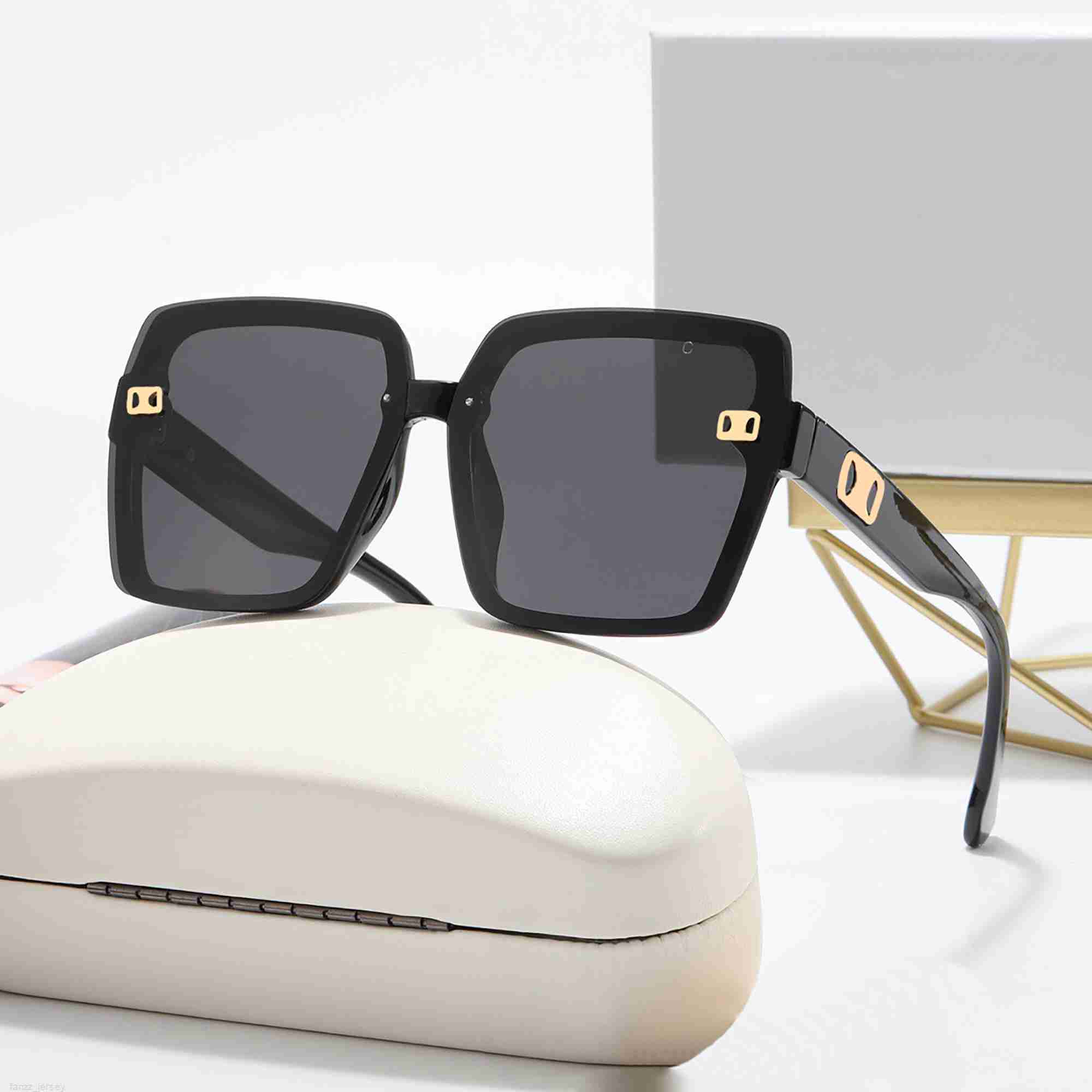 

Fashion Square Sunglasses Beach Glasses Designer Summer Sunglasses Mens Women 4 Colors Good Qualityfor man woman