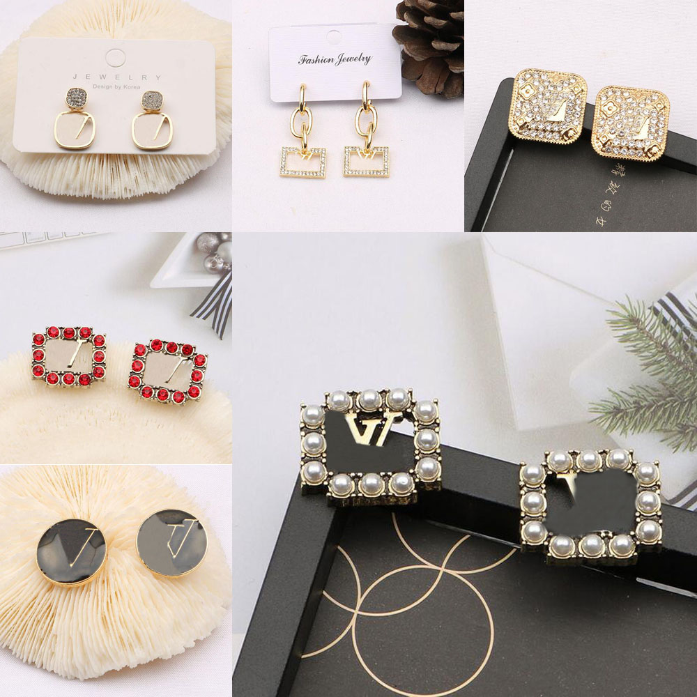 

20style Mixed Simple 18K Gold Plated V Letters Stud Fashion Luxury Brand Designers Geometric Women Crystal Rhinestone Pearl Earring Wedding Party Jewerlry