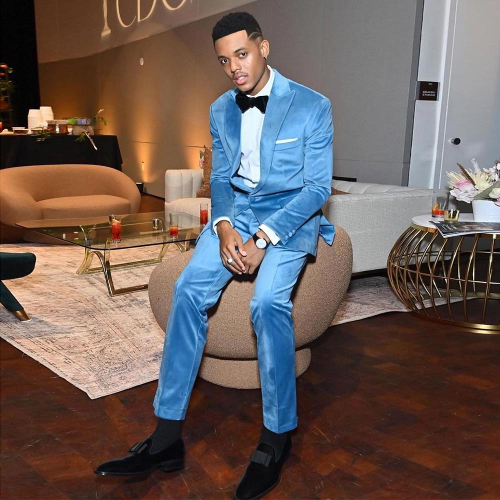 

Light Sky Blue Velvet Groomsmen Wedding Tuxedos Slim Fit Mens Suits 2 Pieces Sets Peaked Lapel Blazers Formal Suit With Jacket And Pants, Gray