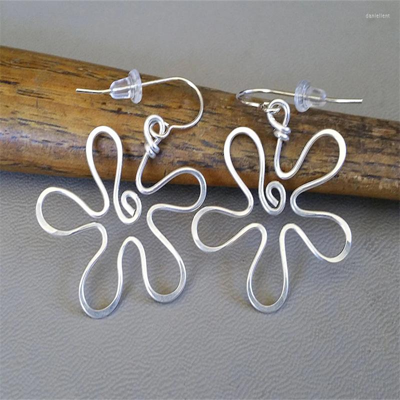 

Stud Earrings Ins Simple Style Abstract Personality Silver Color Flower Pendant Earring Creative Ladies Girl Jewelry Accessories Gift